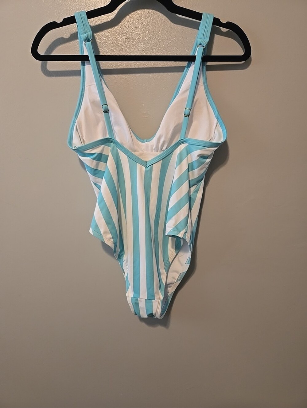 Kona Sol Striped Aqua and White Womens  One-Piece Swimsuit Size S - Picture 5 of 7
